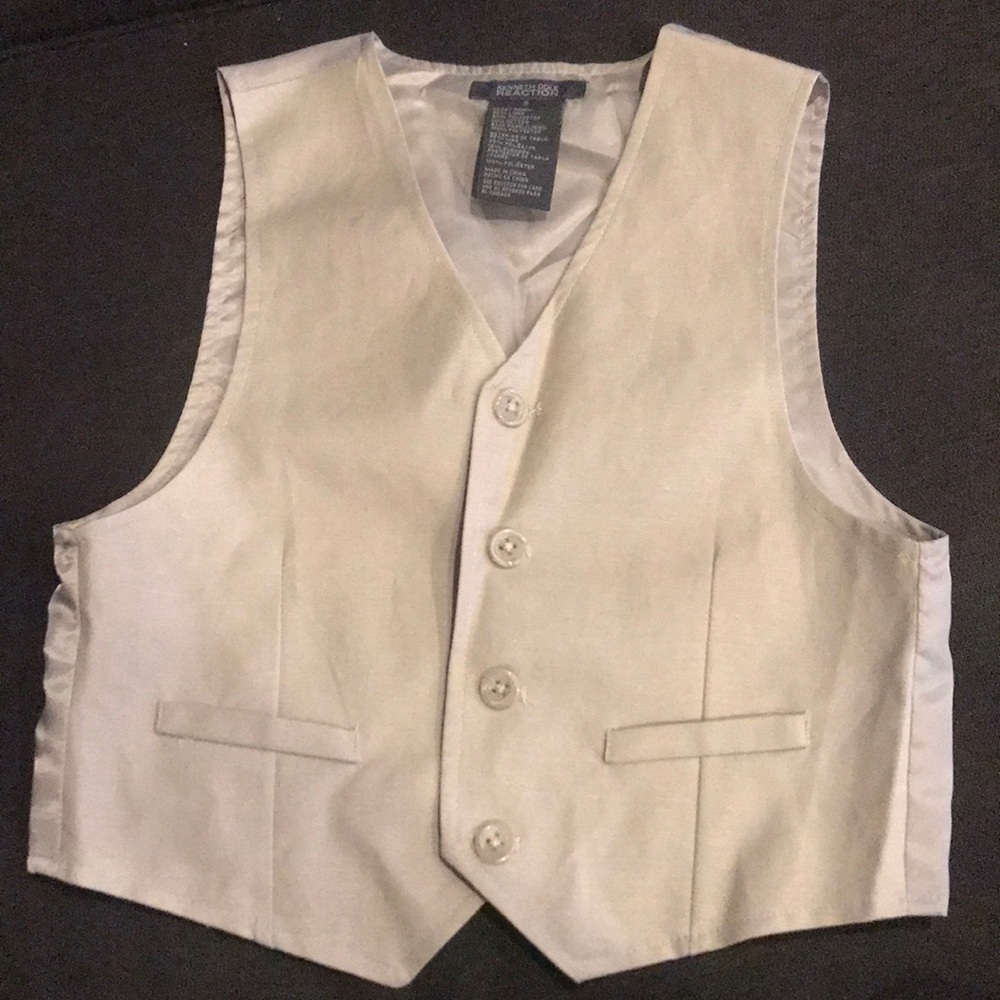 Kenneth Cole Reaction brand new Vest size 5